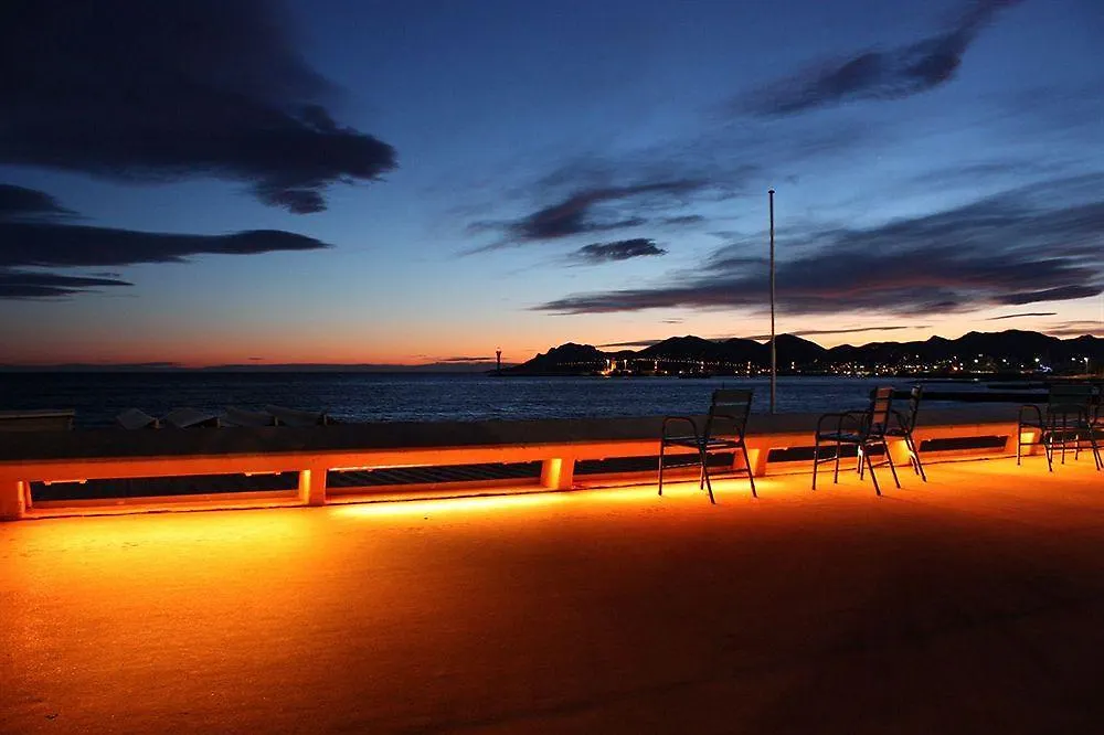 **  Azurene Royal Hotel Cannes France