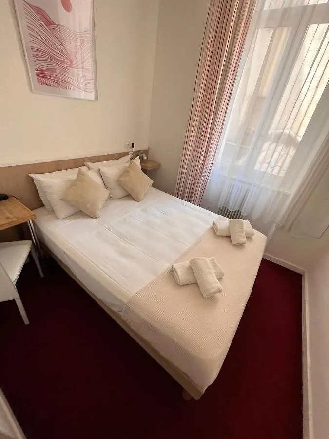 Azurene Royal Hotel Cannes