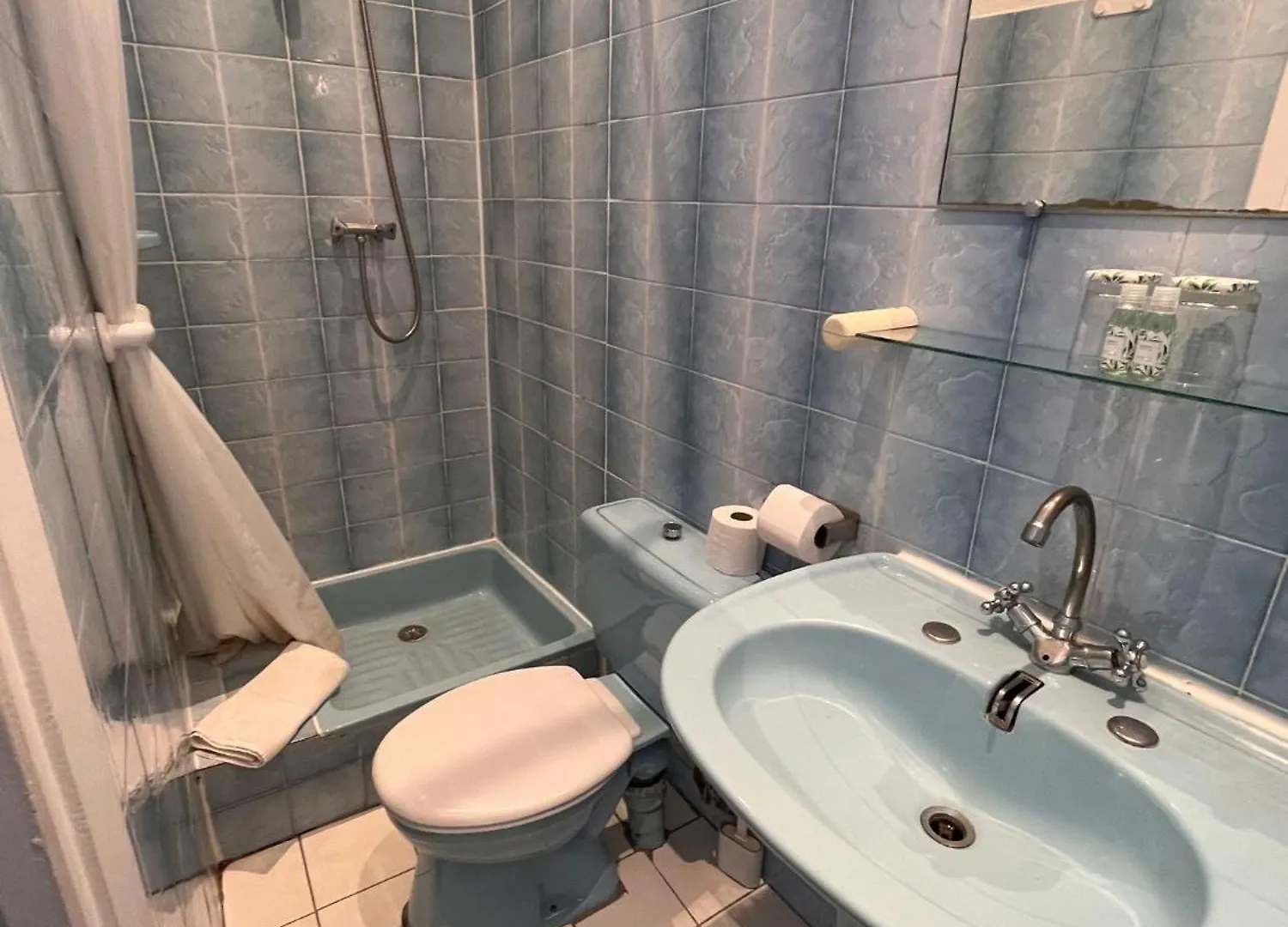 Azurene Royal Hotel Cannes 2*,  França
