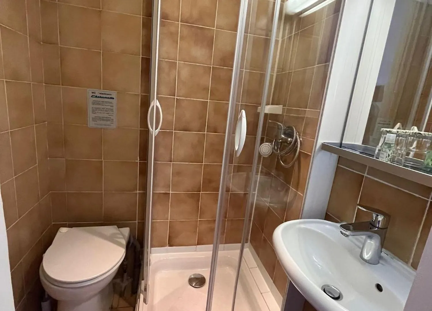 Azurene Royal Hotel Cannes 2*,