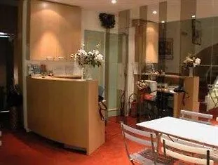 Azurene Royal Hotel Cannes 2*,